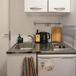 Superb Apartment Faubourg Saint-Denis